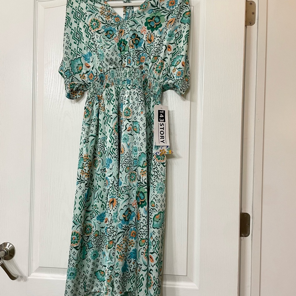 Floral Midi Dress with Short Sleeves